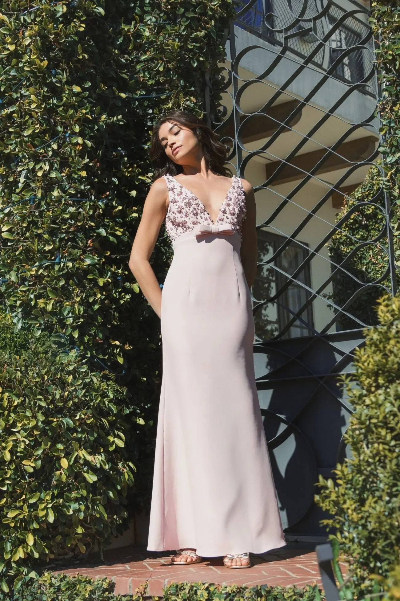 Pink Sleeveless Embellished Crepe Gown With Bow - Image 4