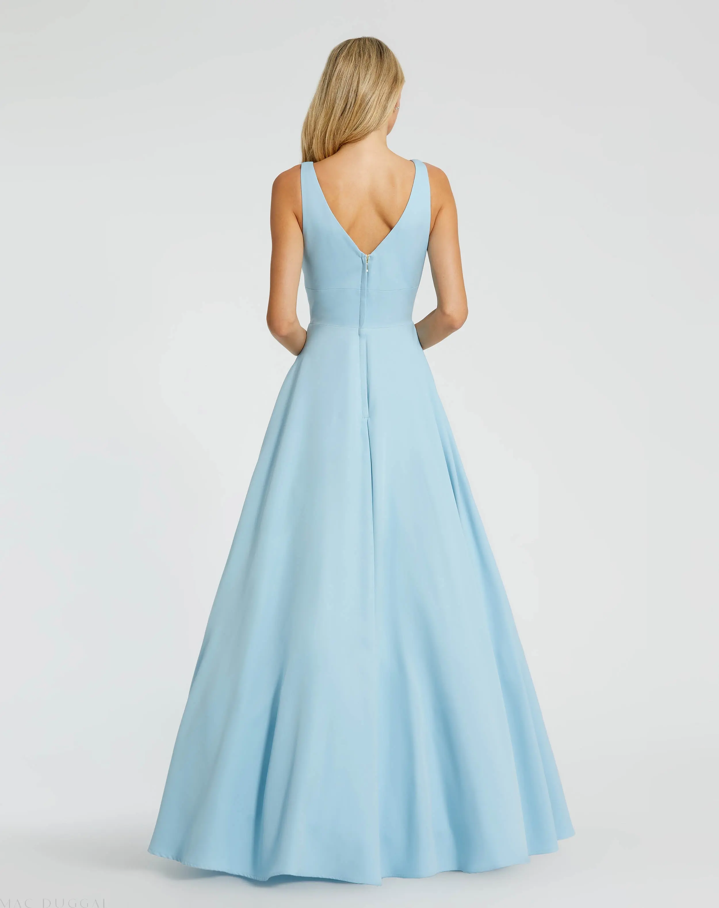 Blue Classic Sleeveless A-Line Ballgown with Pockets - Image 3