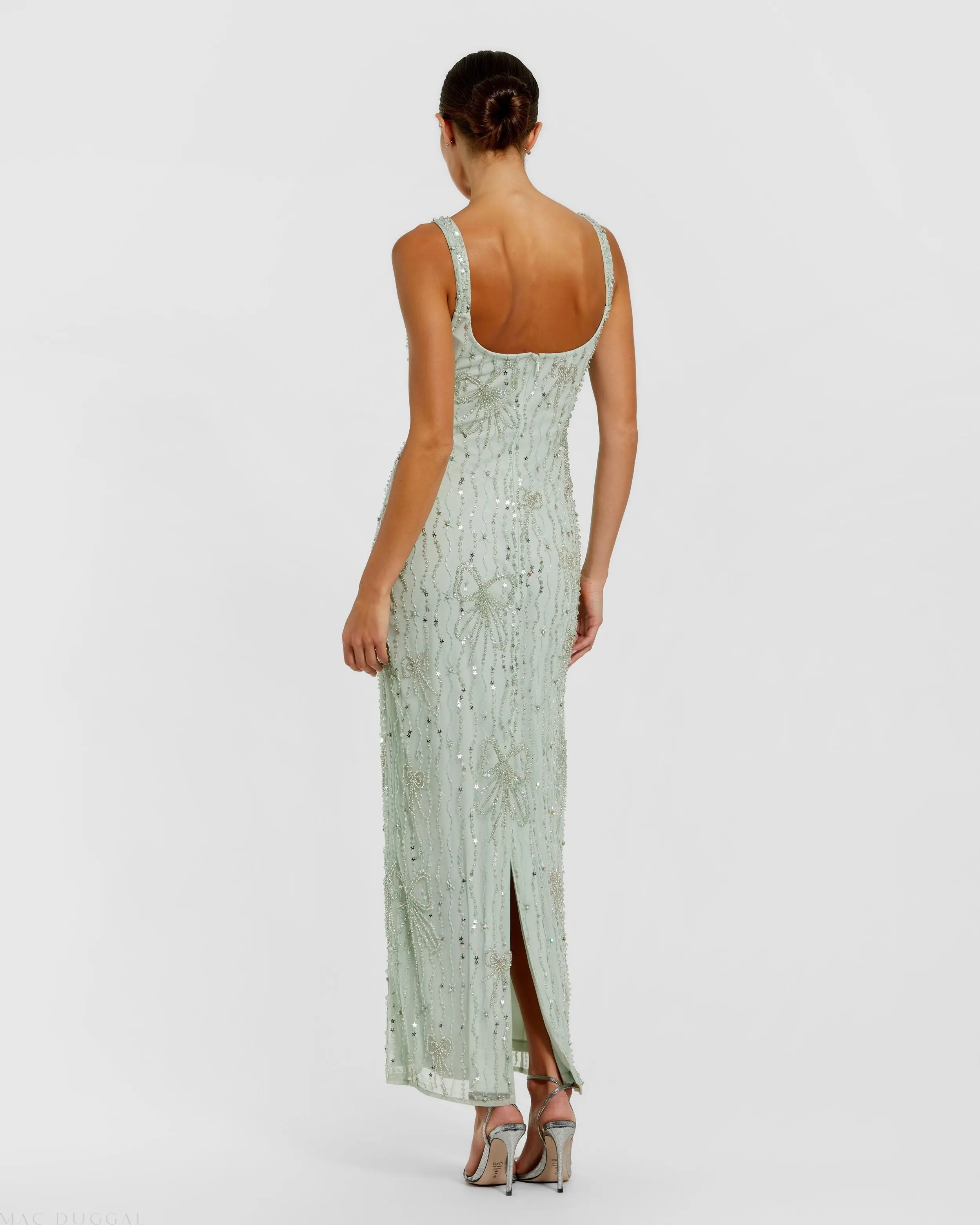 Green Scoop Neck Embellished Dress With Bow Detail - Image 3