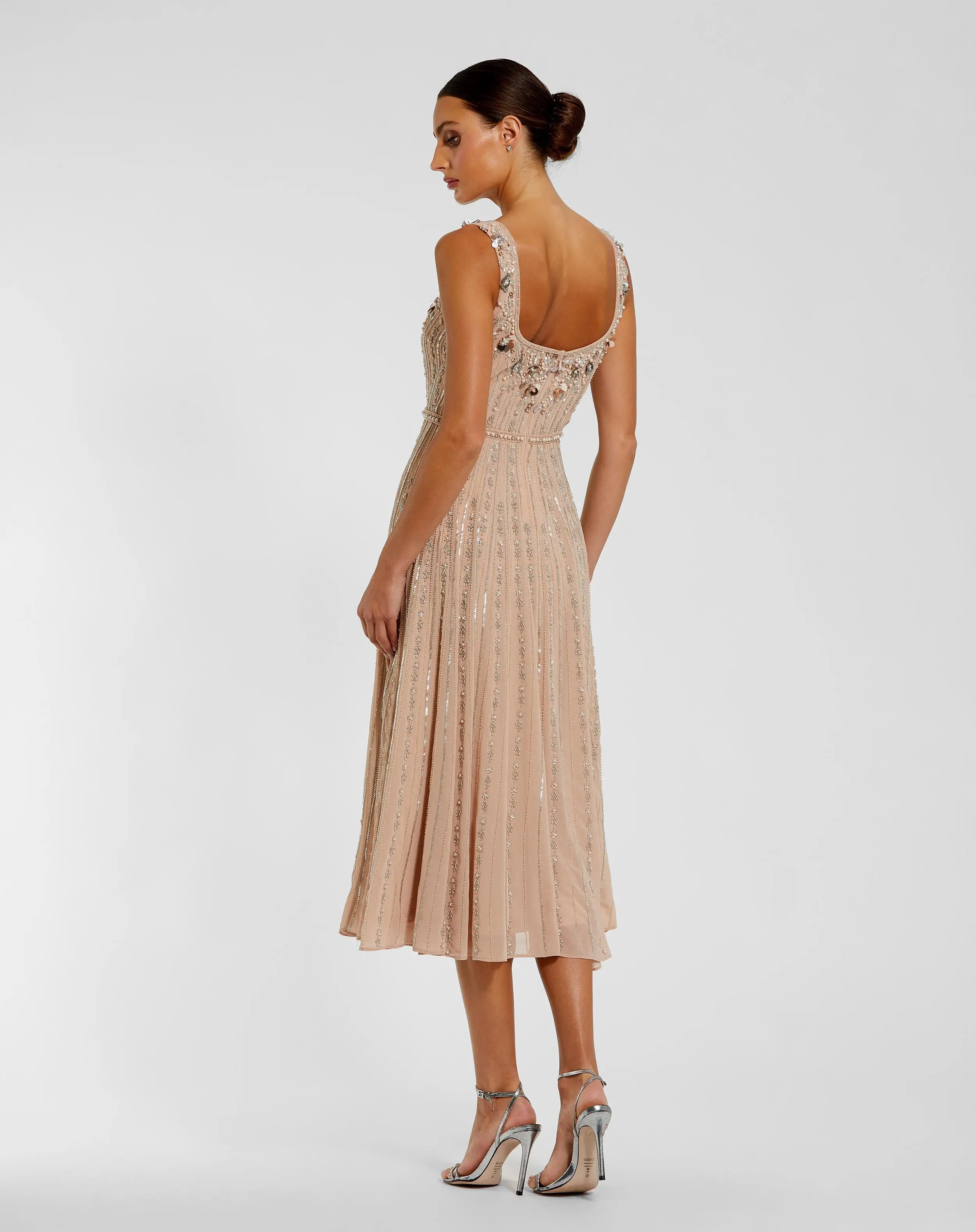 Pink Sleeveless Scoop Neck Embellished Midi Dress - Image 3