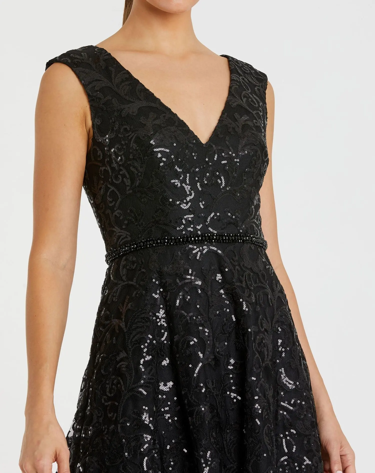 Black V Neck Cap Sleeve Sequin Dress - Image 2